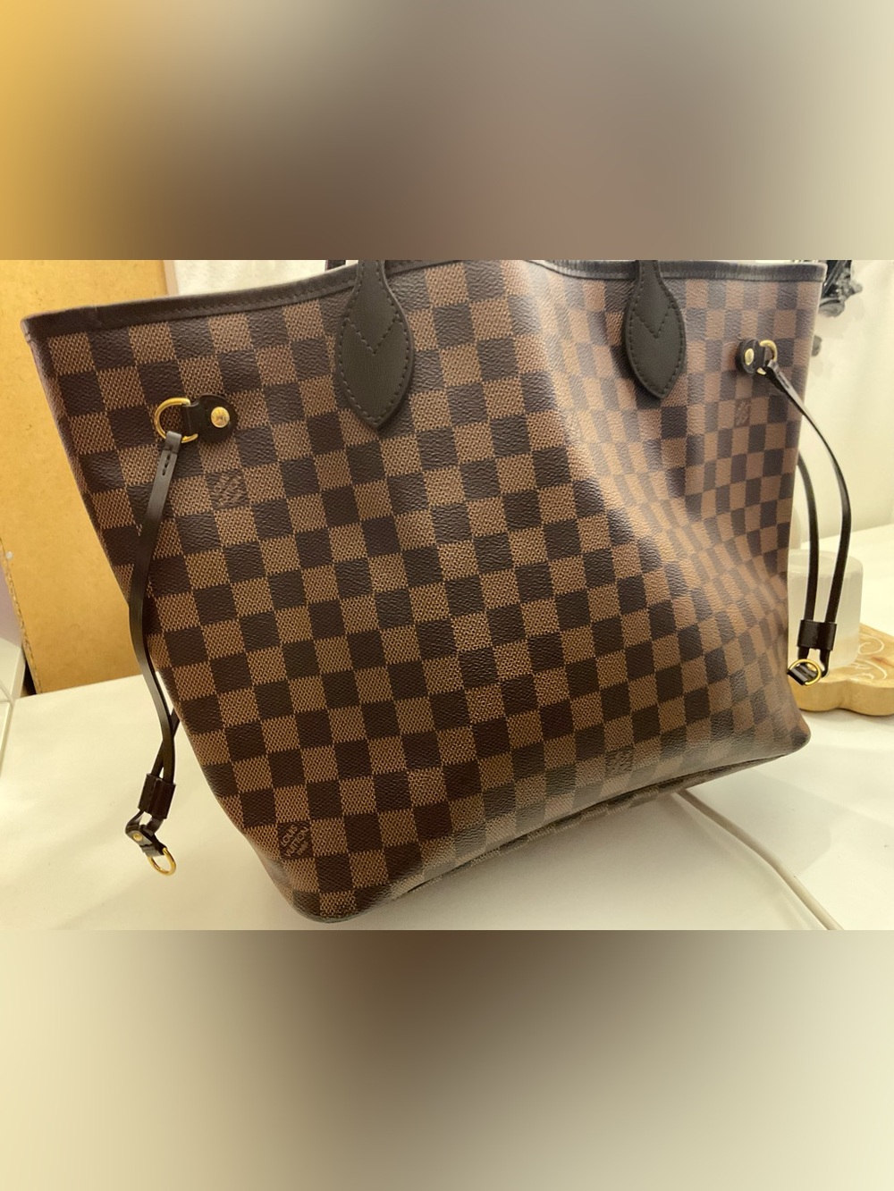 LOUIS VUITTON MM TOTE - Picture 16 of 16
